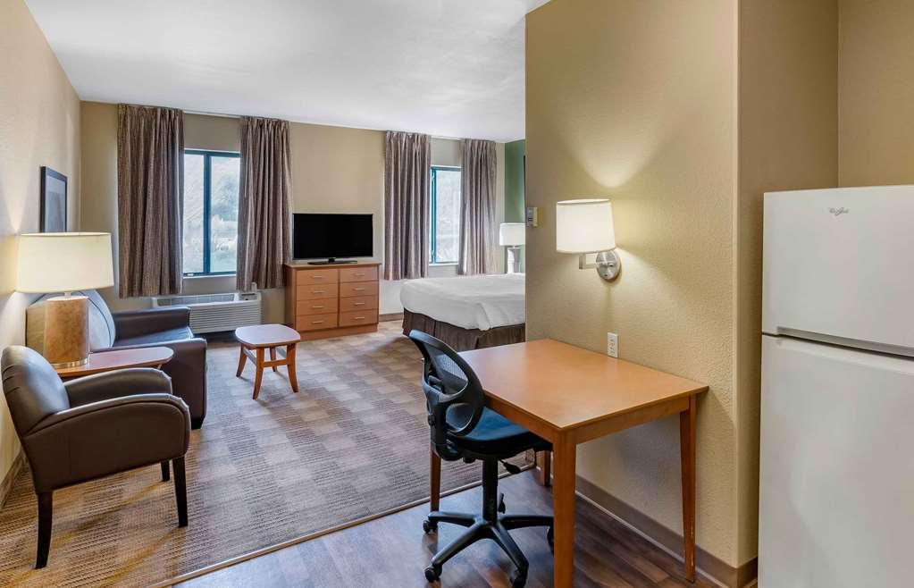Hotel Extended America - - Francisco Blvd East
