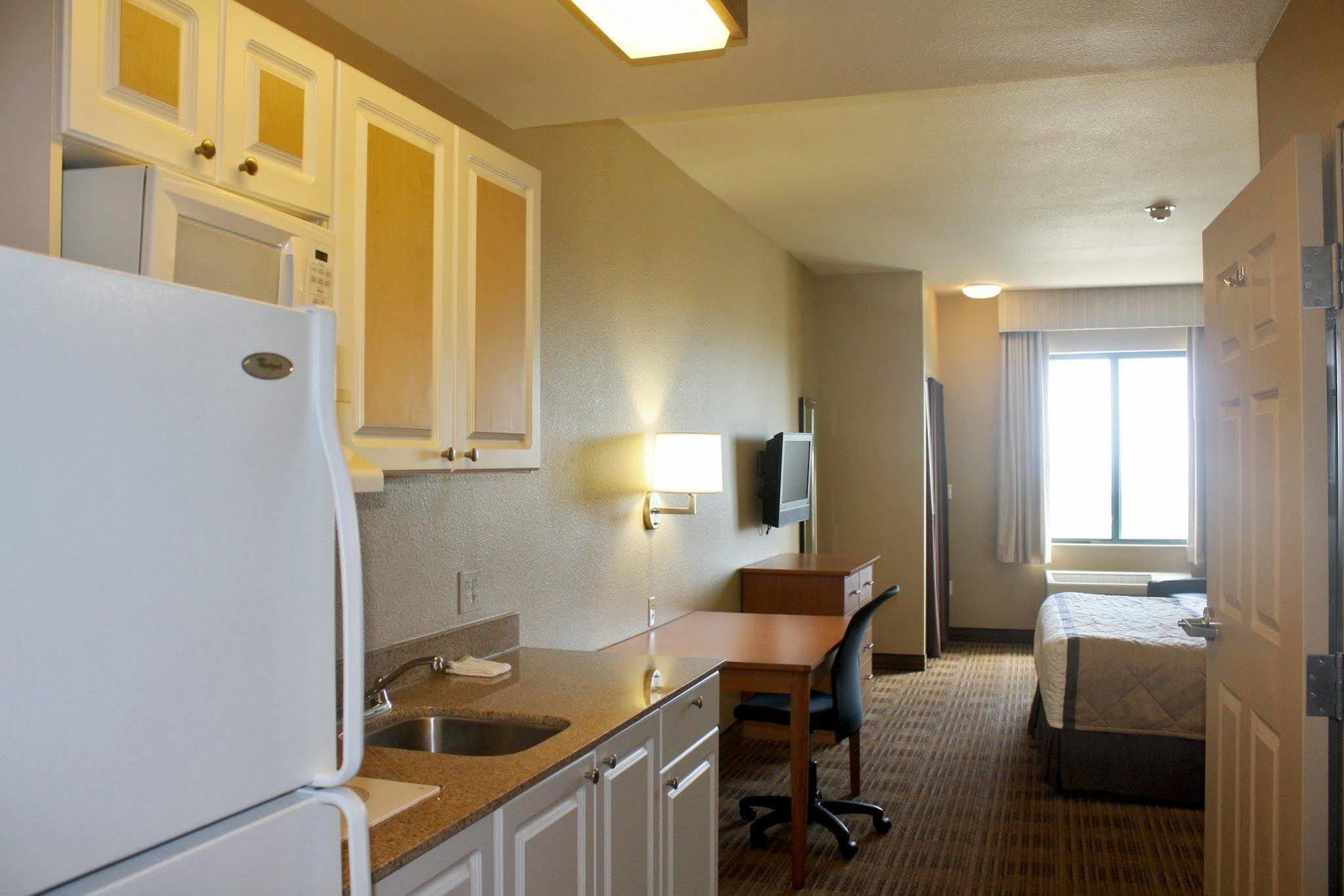 Hotel Extended America - - Francisco Blvd East
