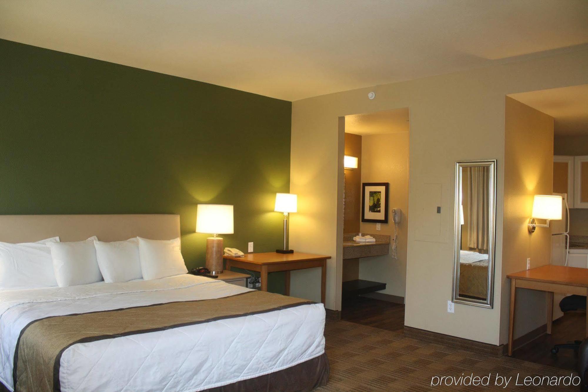 Hotel Extended America - - Francisco Blvd East